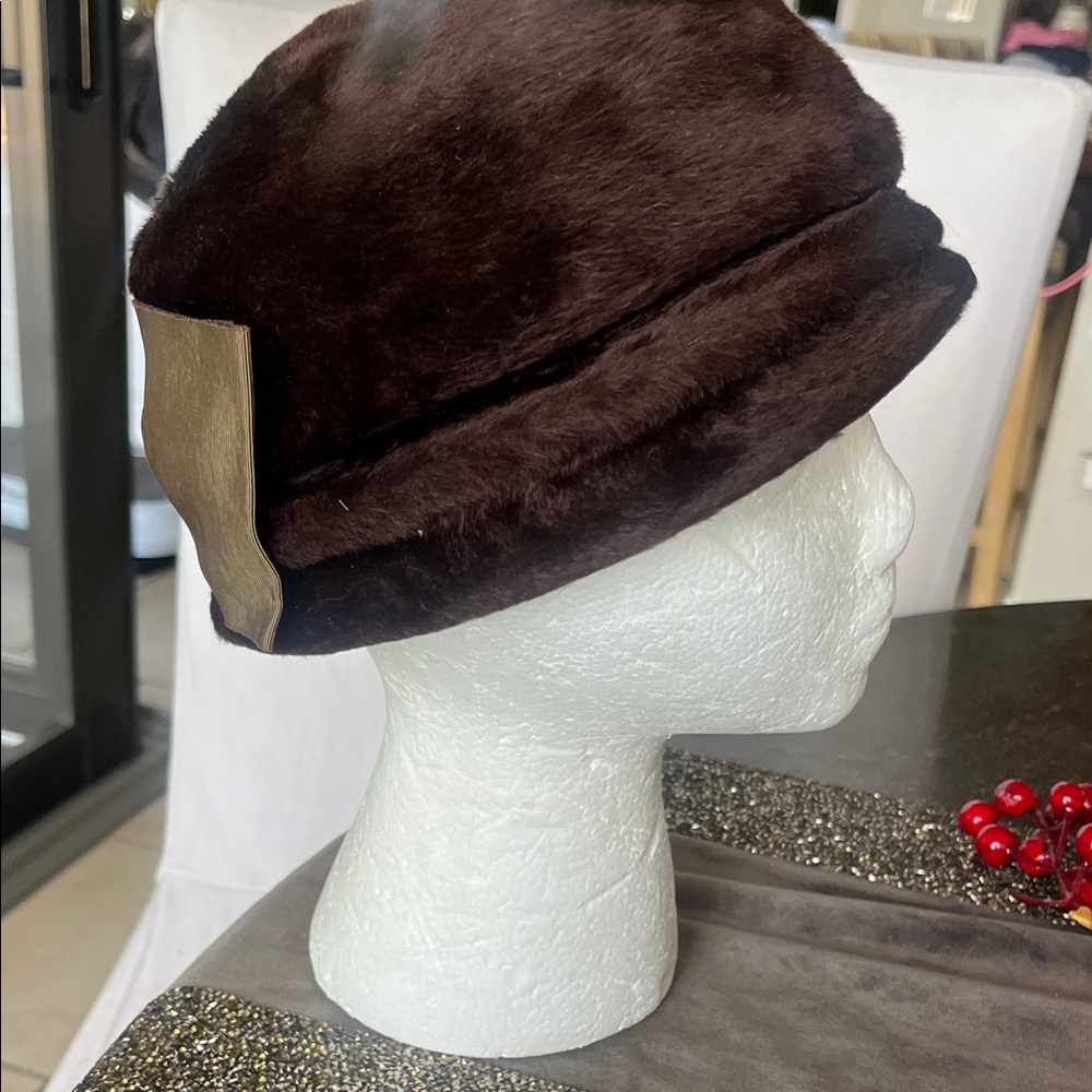 Vintage early 1900s Lisette wool with faux fur brown pill box hat
